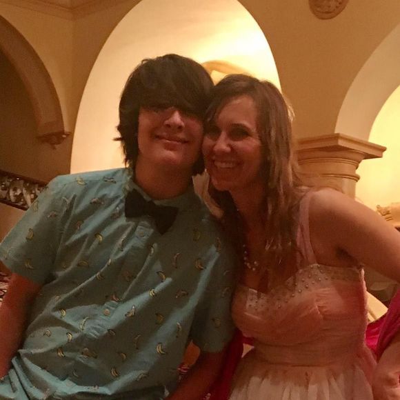 Meet your Posher, Lorna - Picture 1 of 1